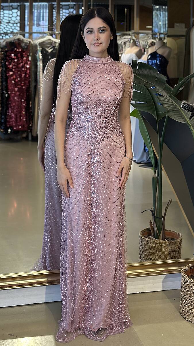 Pembe Halter Yaka Boncuk İşlemeli Düz Kesim Pullu Boncuklu Uzun Abiye Elbise 21-11154 - 1